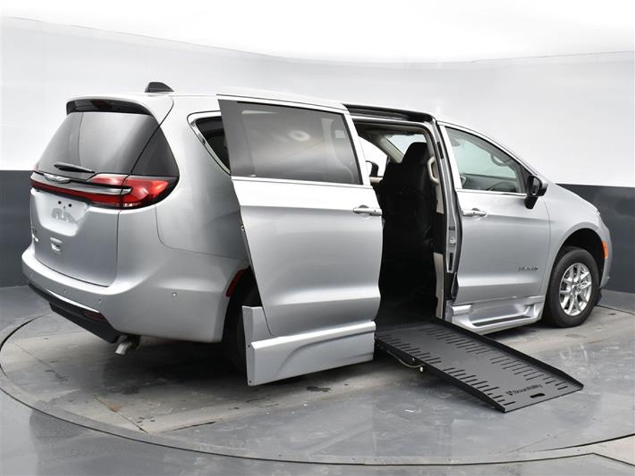 Used 2024 Chrysler Voyager LX - BraunAbility Side Entry Entry Fold Out Automatic Ramp