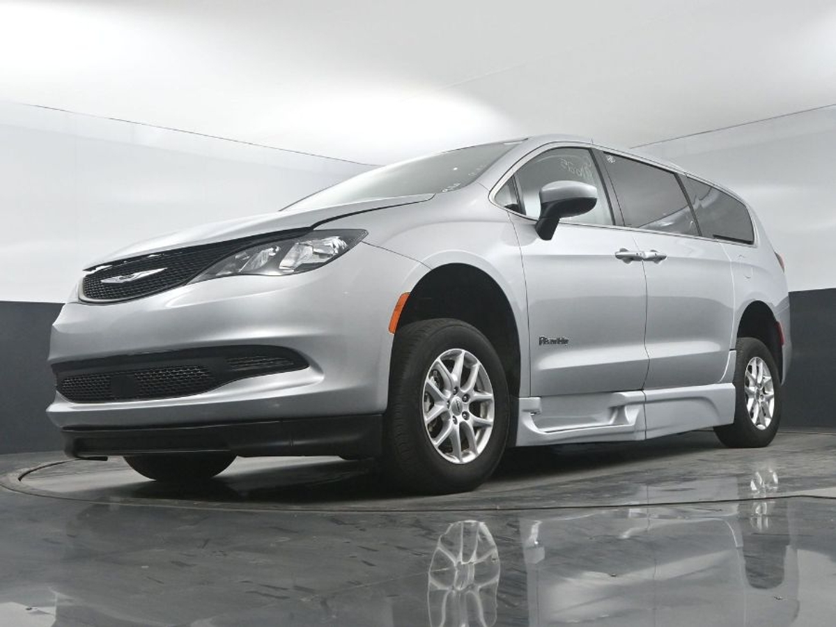 2023 CHRYSLER VOYAGER - Image 12