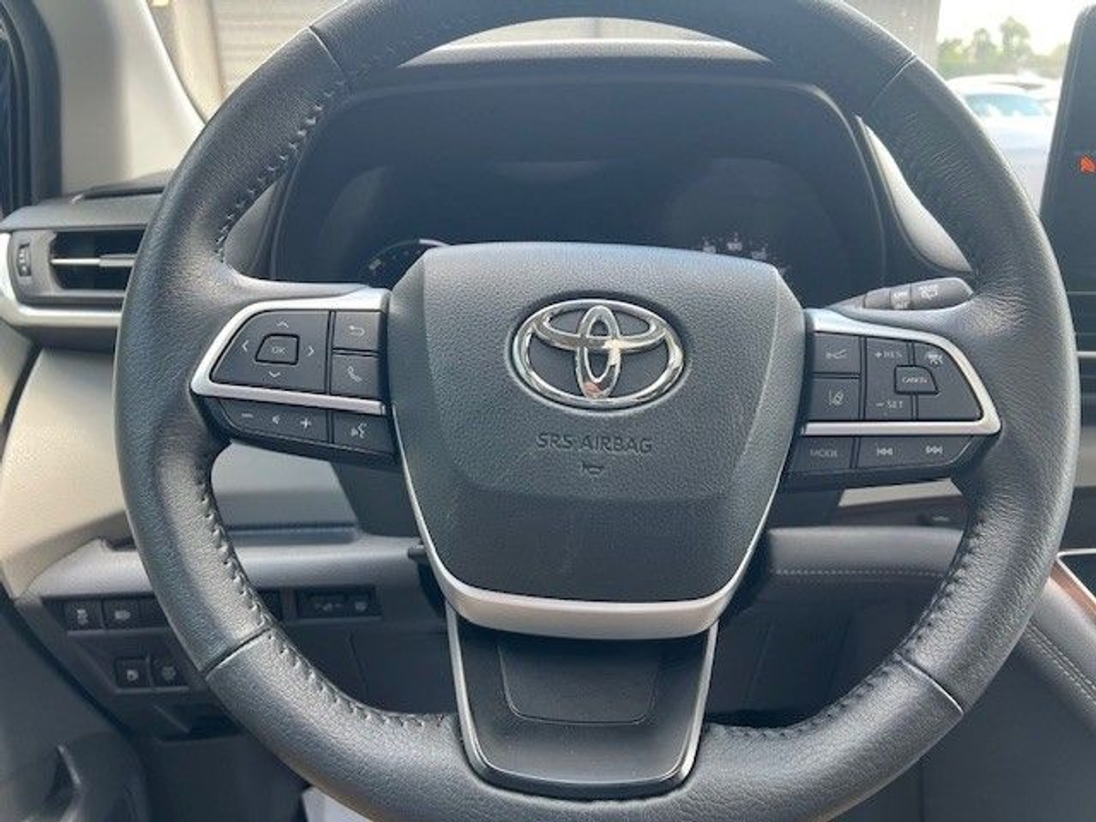 2024 TOYOTA SIENNA - Image 17