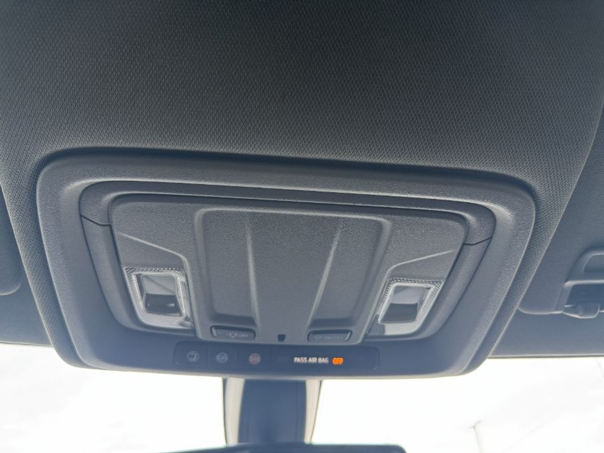 Blue Chevrolet Silverado 1500 image number 8