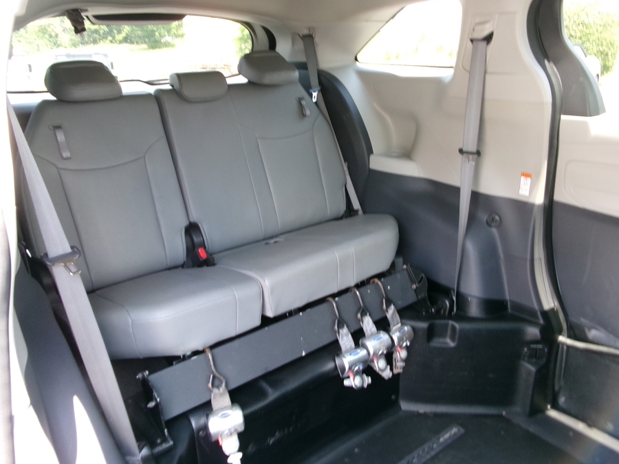 2023 Toyota Sienna XLE - Photo 17