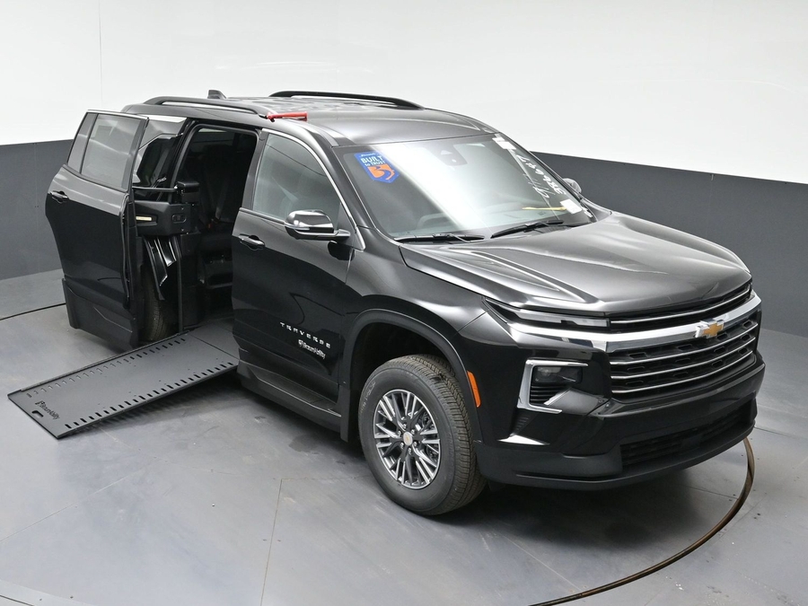 New 2026 Chevrolet Traverse 1LT - BraunAbility Side Entry In Floor Automatic Ramp