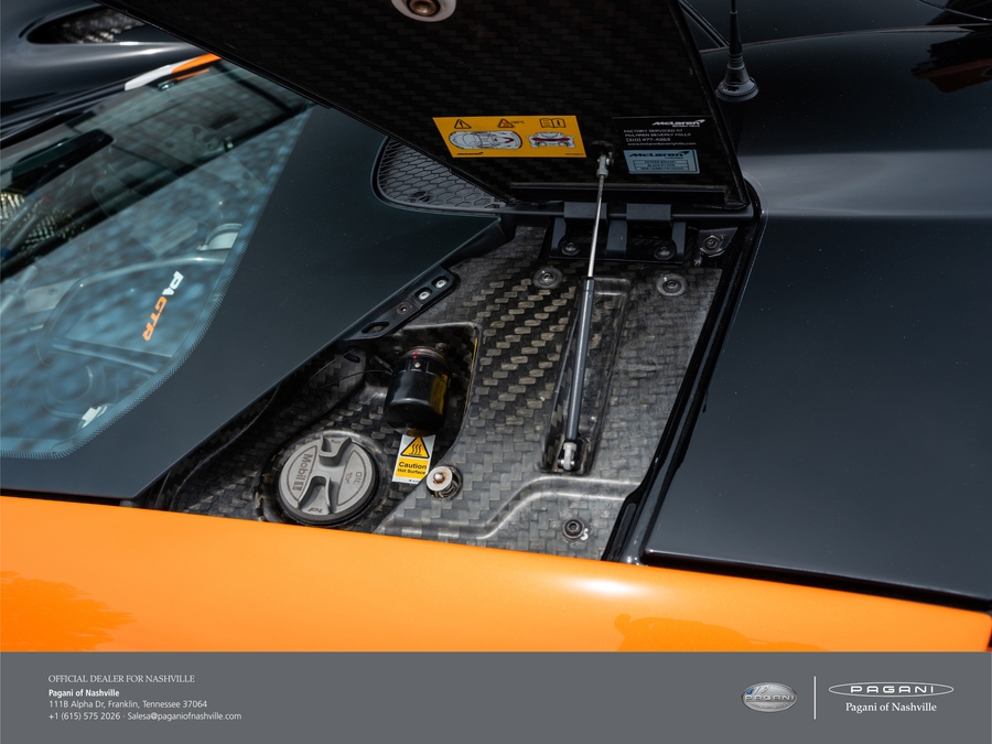 2015 McLaren P1