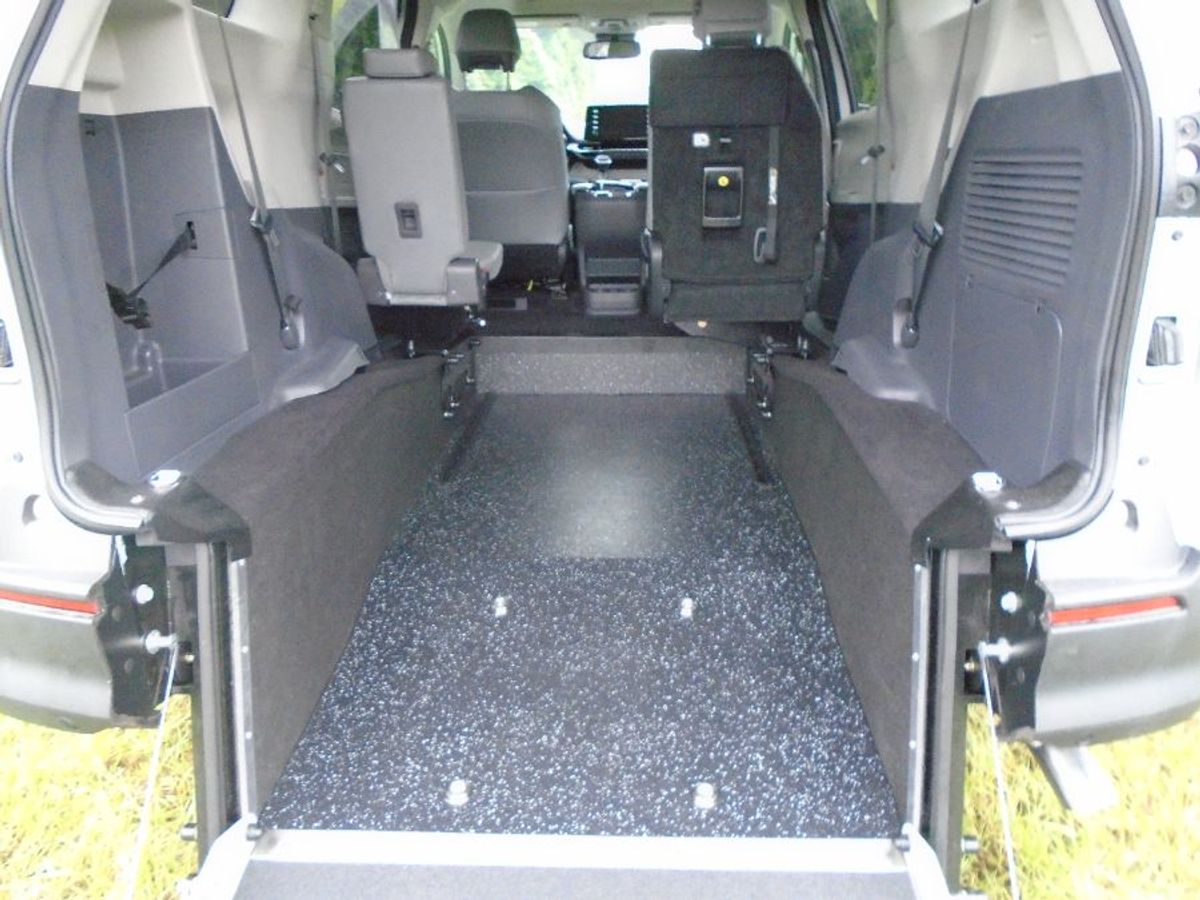 2024 TOYOTA SIENNA - Image 14