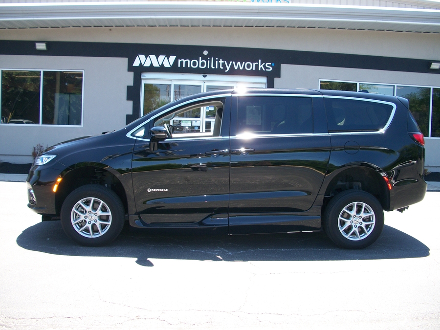 Black Chrysler Pacifica with Side Entry Automatic Fold Out ramp