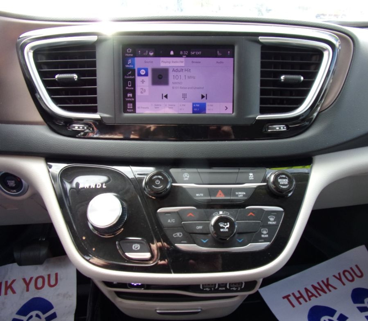 2023 CHRYSLER VOYAGER - Image 11