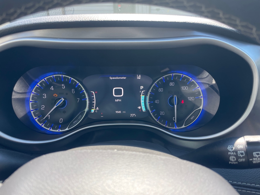 Número de imagen rojo Chrysler Pacifica 15