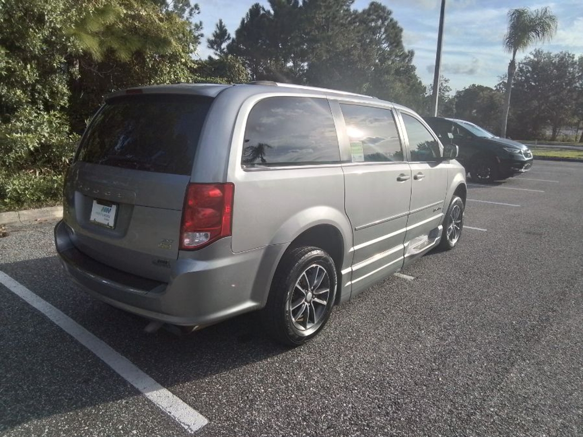 2017 DODGE GRAND CARAVAN - Image 3
