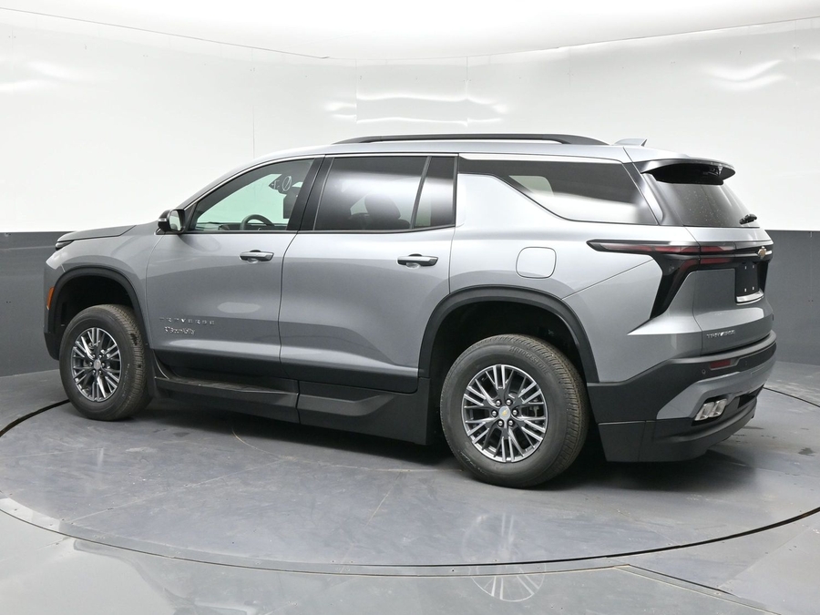 New 2026 Chevrolet Traverse 1LT - BraunAbility Side Entry In Floor Automatic Ramp