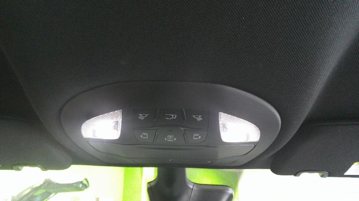 Grey Chrysler Pacifica image number 16