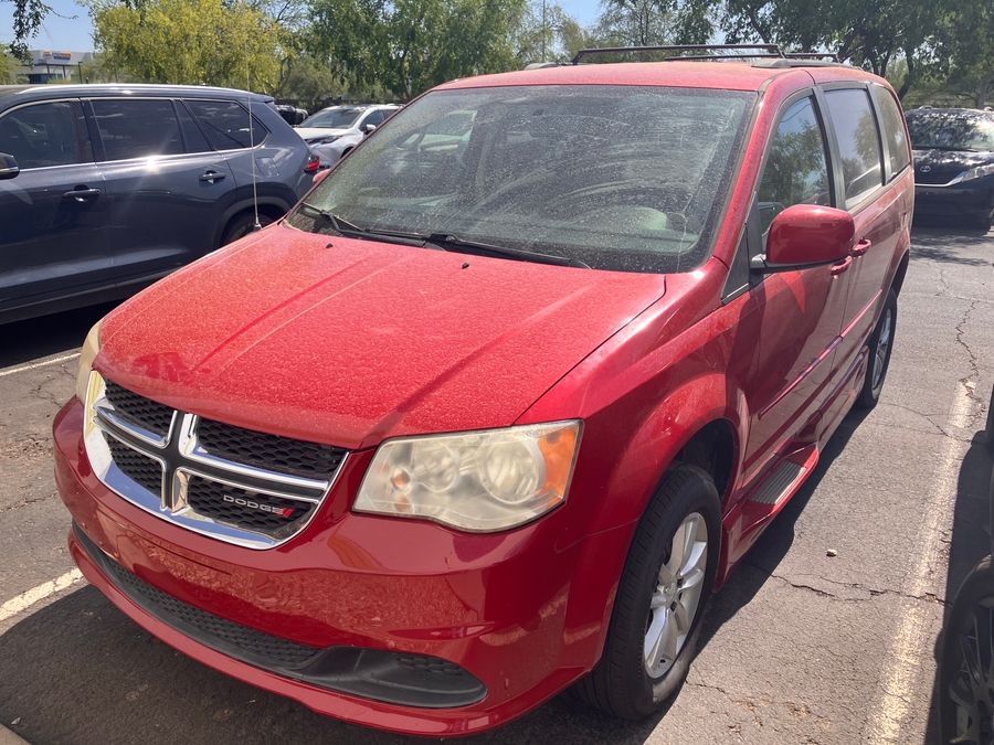 Used 2013 Dodge Grand Caravan SXT - BraunAbility Side Entry Fold Out Automatic Ramp
