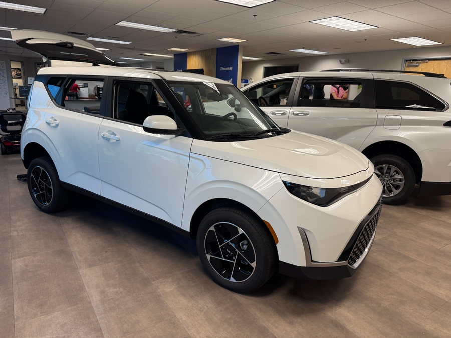Used 2024 Kia Soul EX - Freedom Rear Entry Fold Out Automatic Ramp