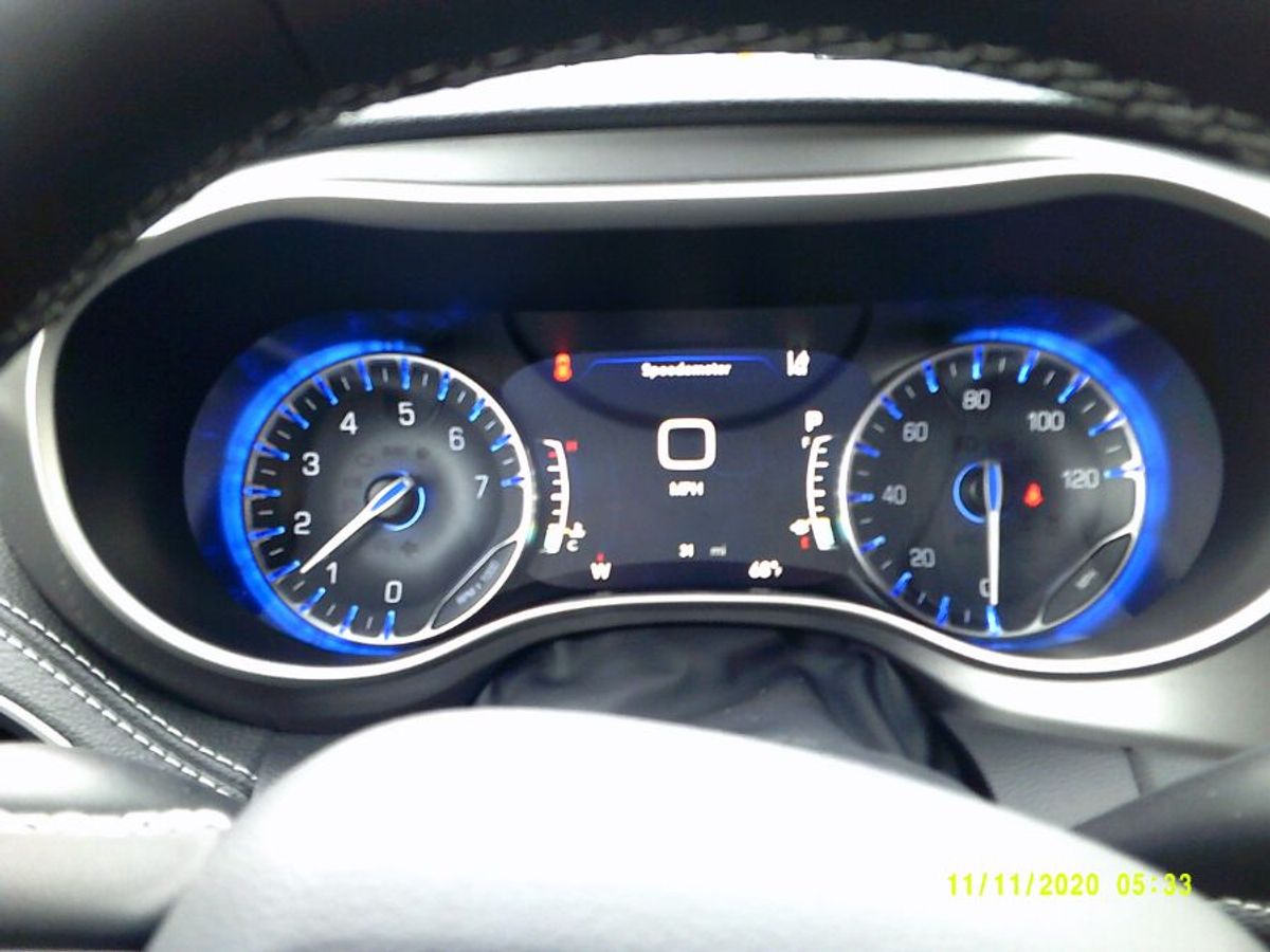 2023 CHRYSLER PACIFICA - Image 10