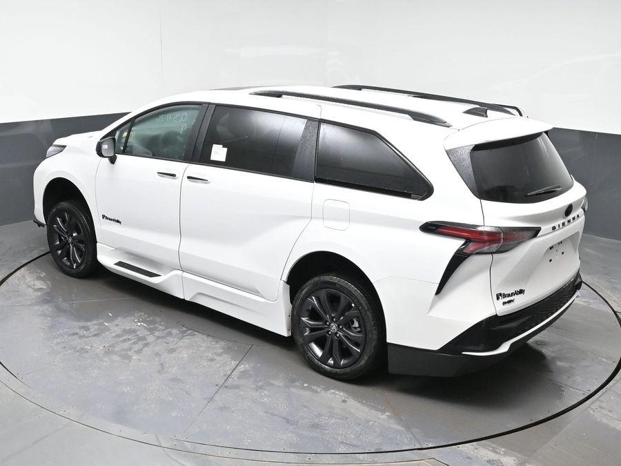 New 2026 Toyota Sienna Hybrid XSE Sport - BraunAbility Side Entry Entry Fold Out Automatic Ramp