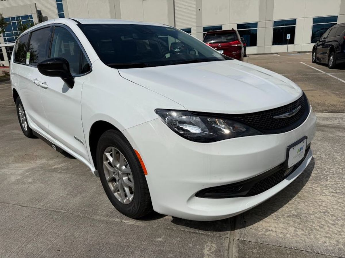 New 2024 Chrysler Voyager LX's photo