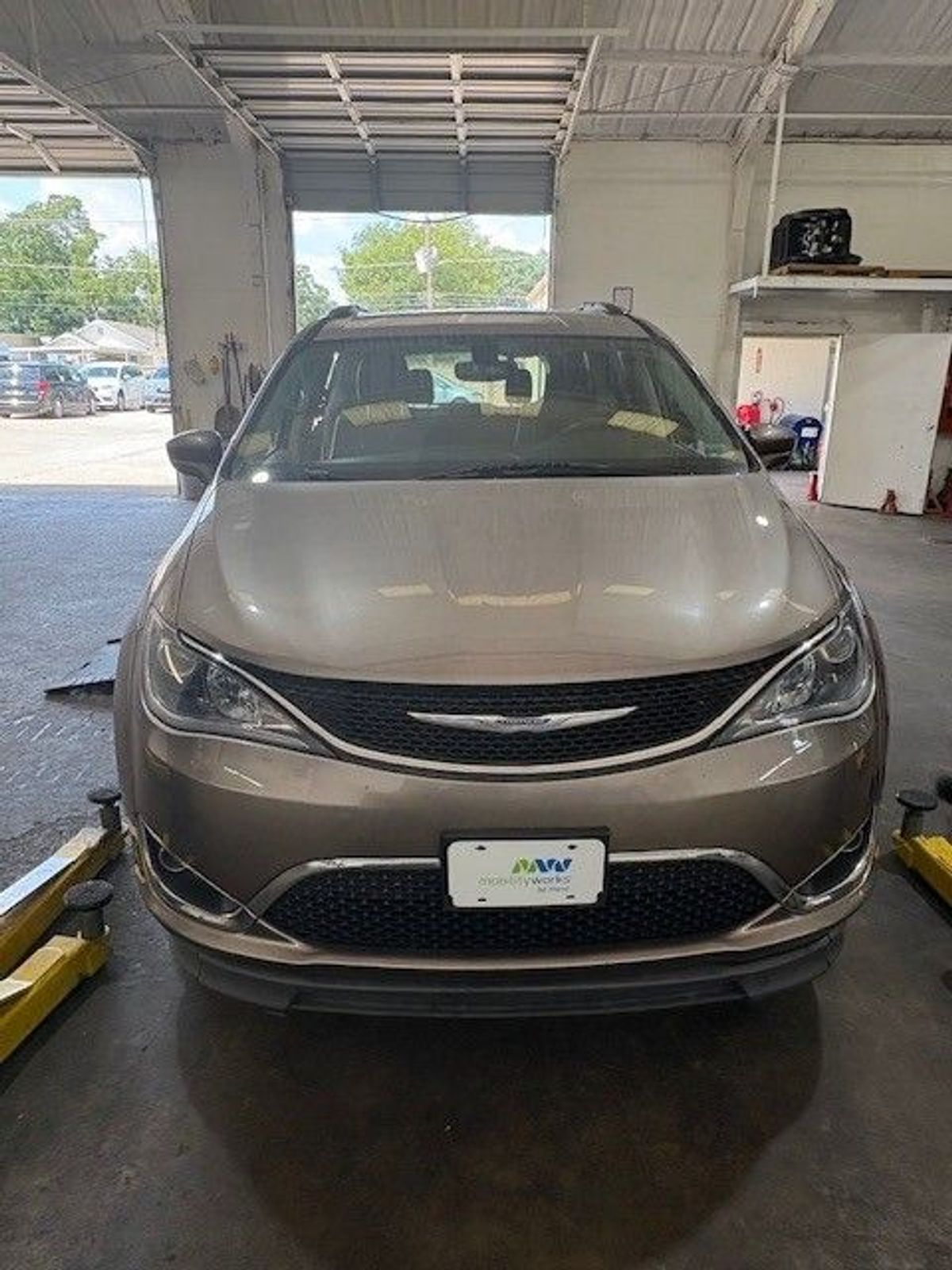 2018 CHRYSLER PACIFICA - Image 10