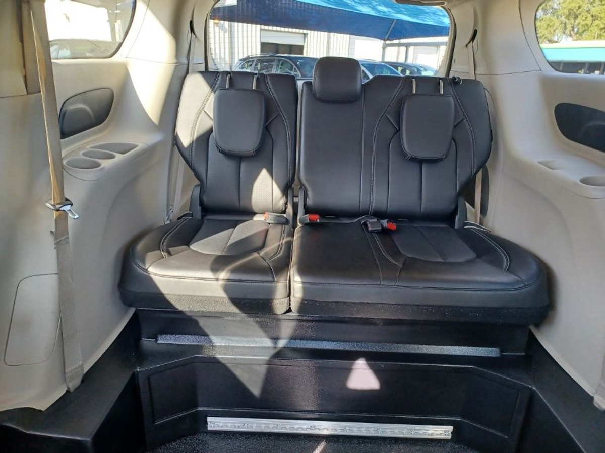 2024 CHRYSLER PACIFICA - Image 19