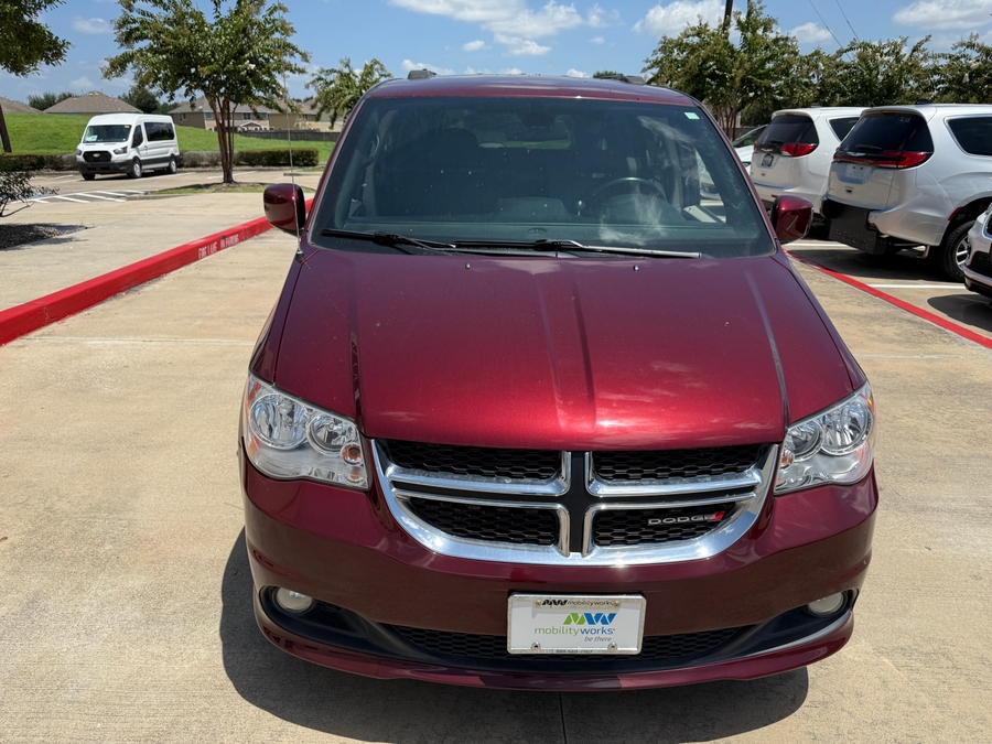 Red Dodge Grand Caravan image number 7