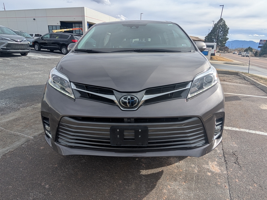 Used 2020 Toyota Sienna Limited - VMI Side Entry Entry In Floor Automatic Ramp