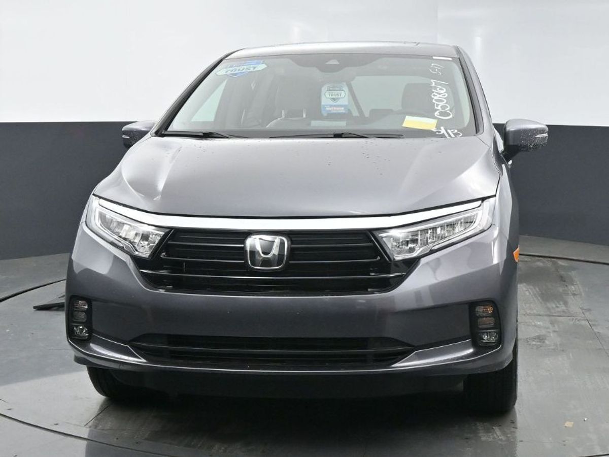 Grey Honda Odyssey image number 18