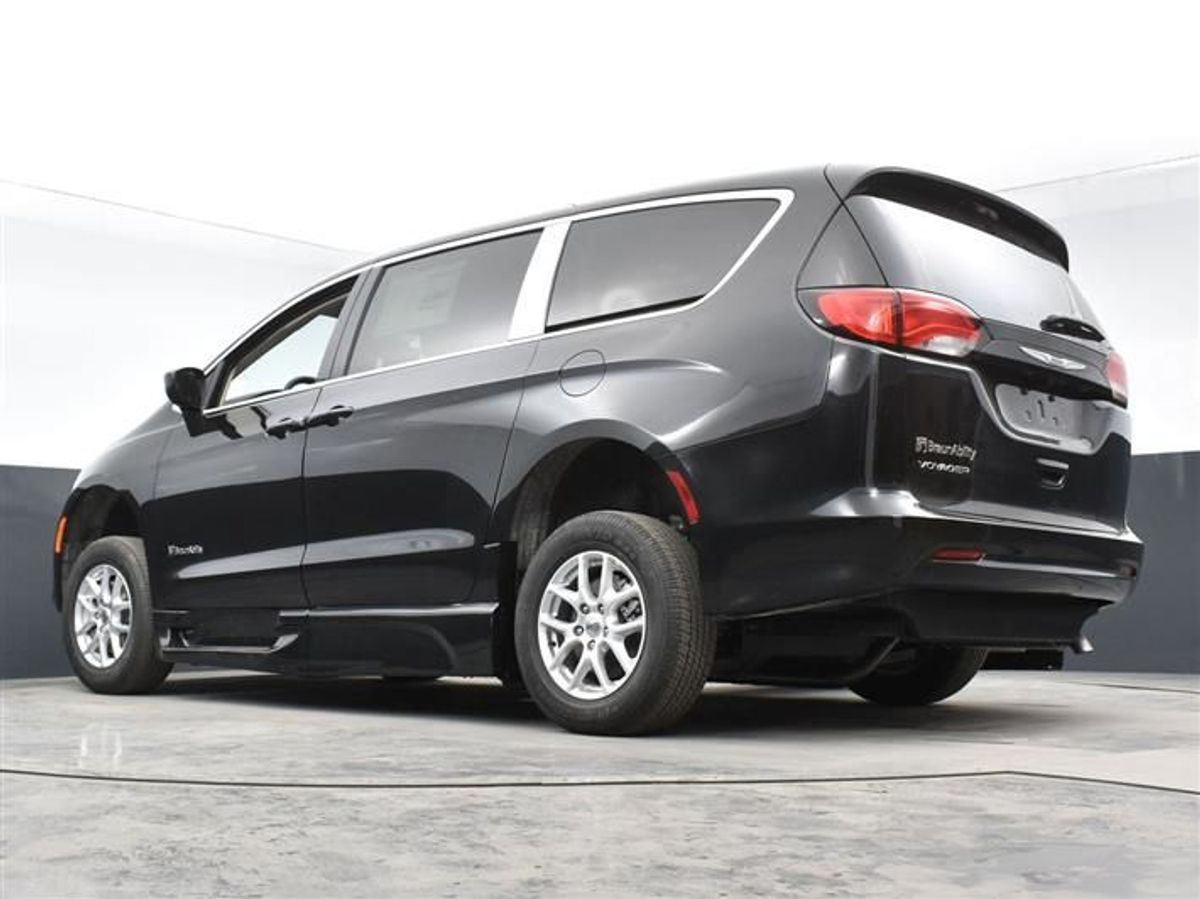 2023 CHRYSLER VOYAGER - Image 24