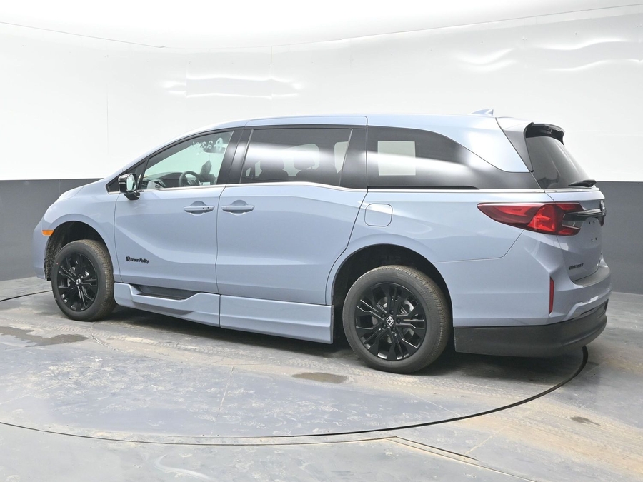 New 2026 Honda Odyssey Sport - BraunAbility Side Entry Entry In Floor Automatic Ramp