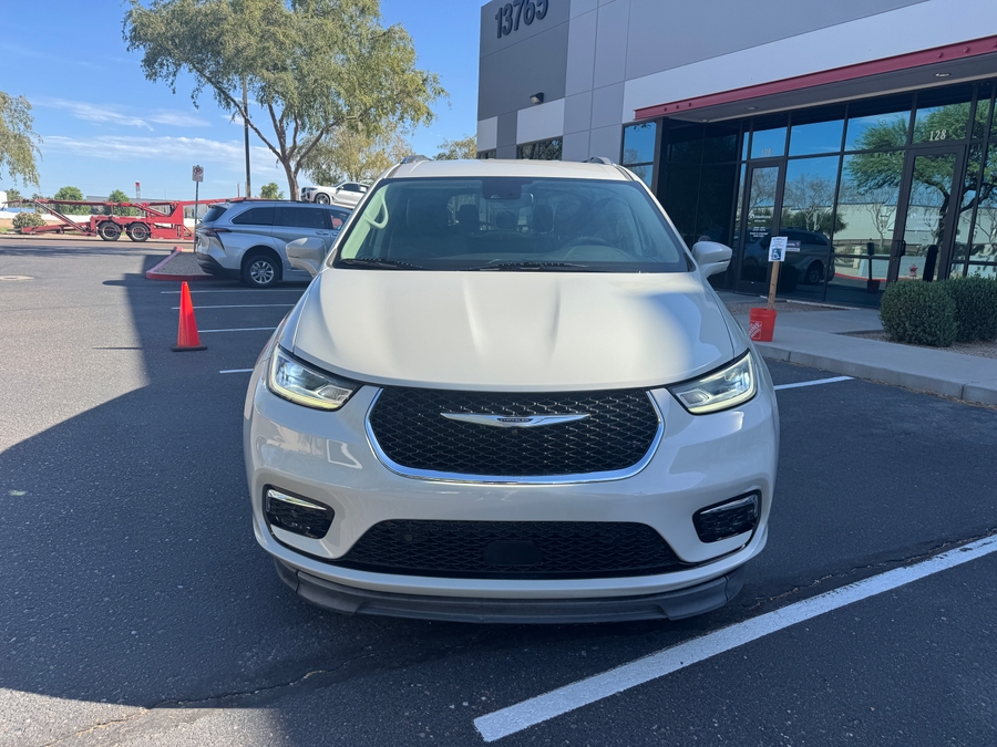 Used 2021 Chrysler Pacifica Touring L - BraunAbility Side Entry Fold Out Automatic Ramp