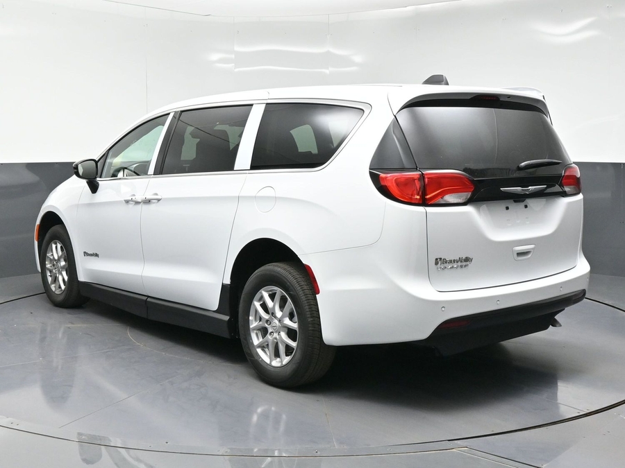 New 2026 Chrysler Voyager LX - BraunAbility Side Entry Fold Out Manual Ramp
