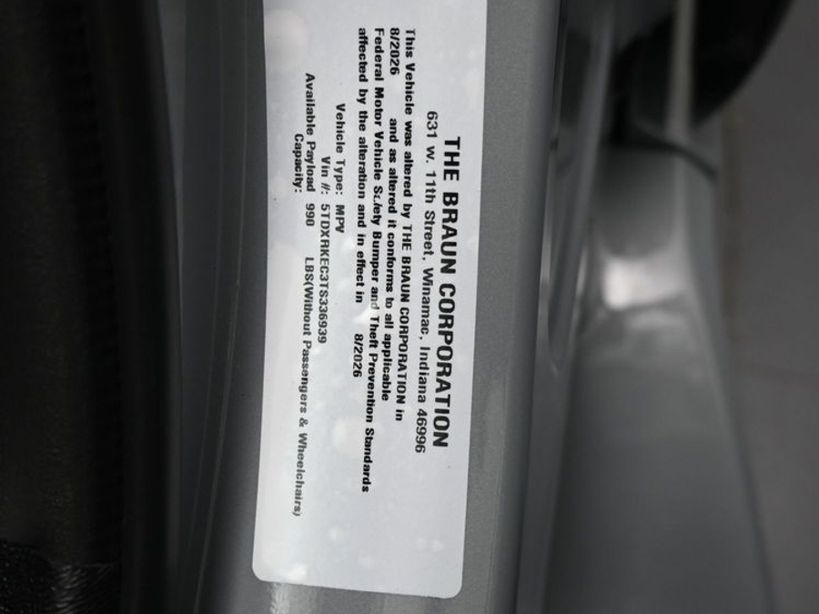New 2026 Toyota Sienna Hybrid XSE Sport - BraunAbility Side Entry In Floor Automatic Ramp