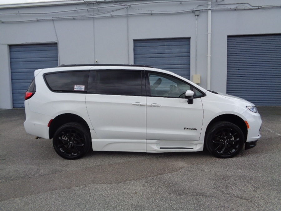 Used 2023 Chrysler Pacifica Touring L Sport - BraunAbility Side Entry Entry Fold Out Automatic Ramp