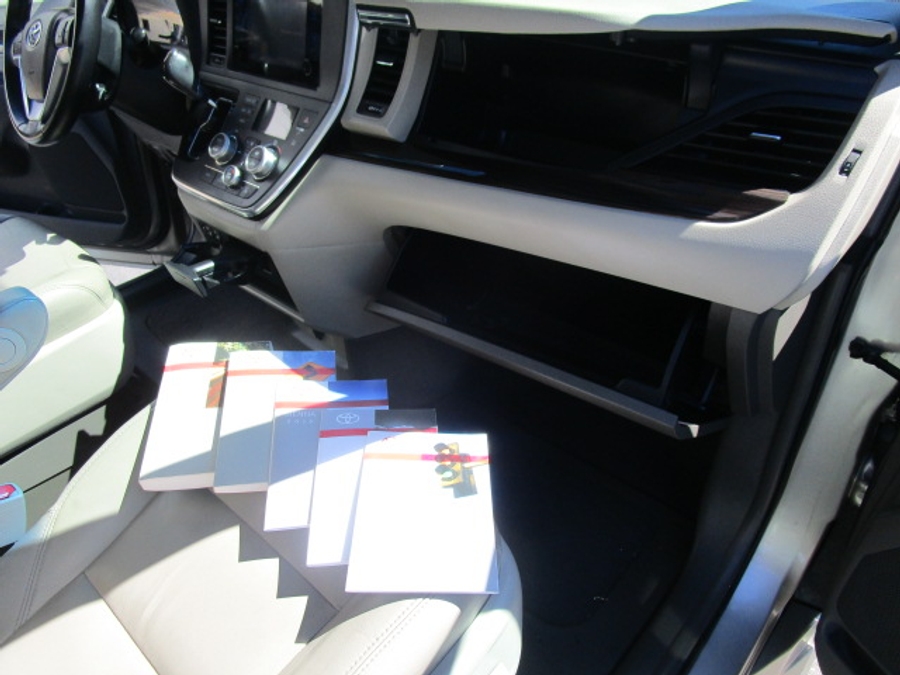 Used 2015 Toyota Sienna XLE - VMI Side Entry Entry In Floor Automatic Ramp