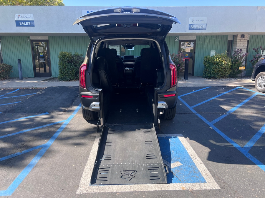 Used 2020 Kia Telluride SX - Freedom Rear Entry Fold Out Automatic Ramp