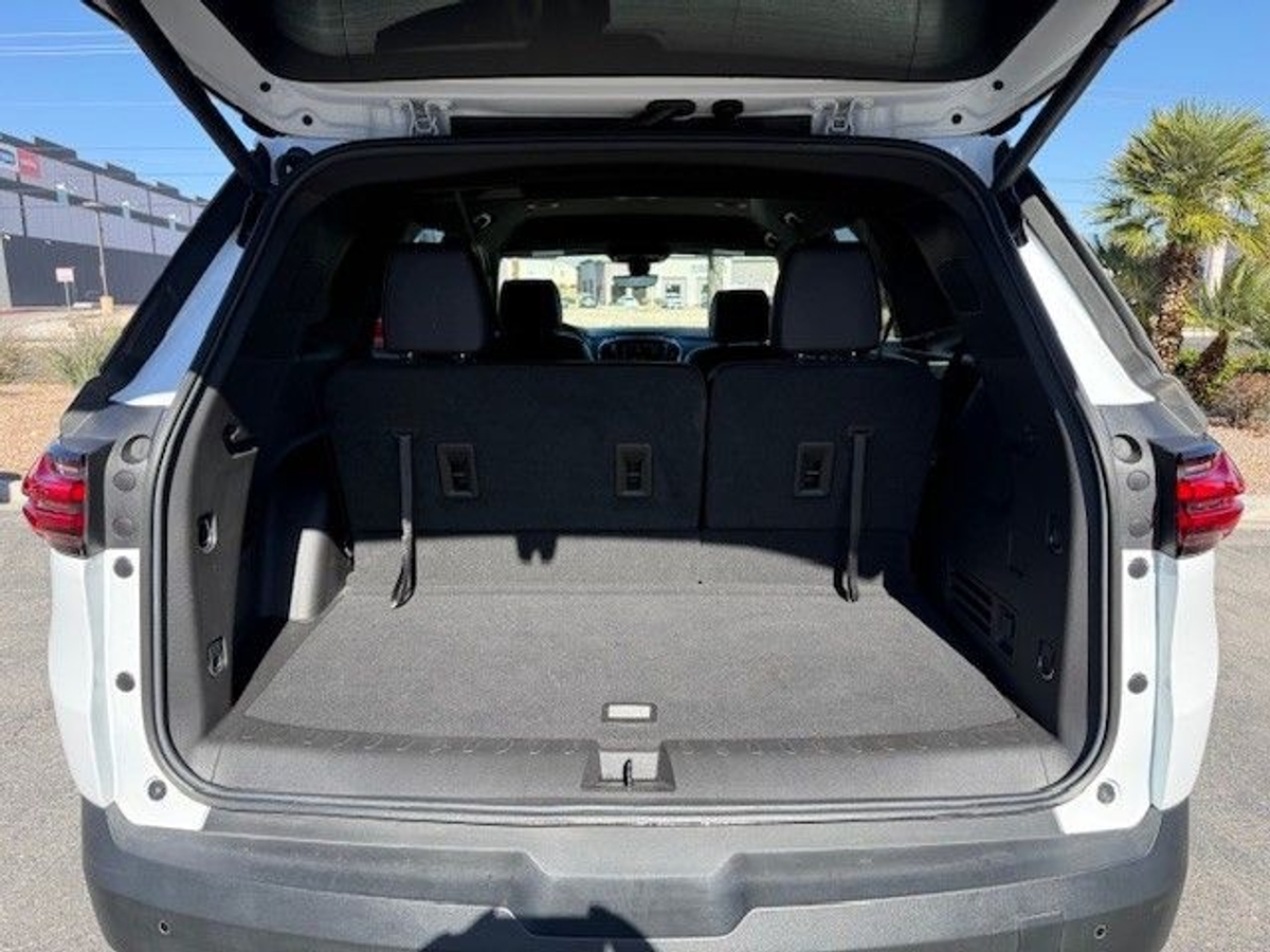 2022 CHEVROLET TRAVERSE - Image 17