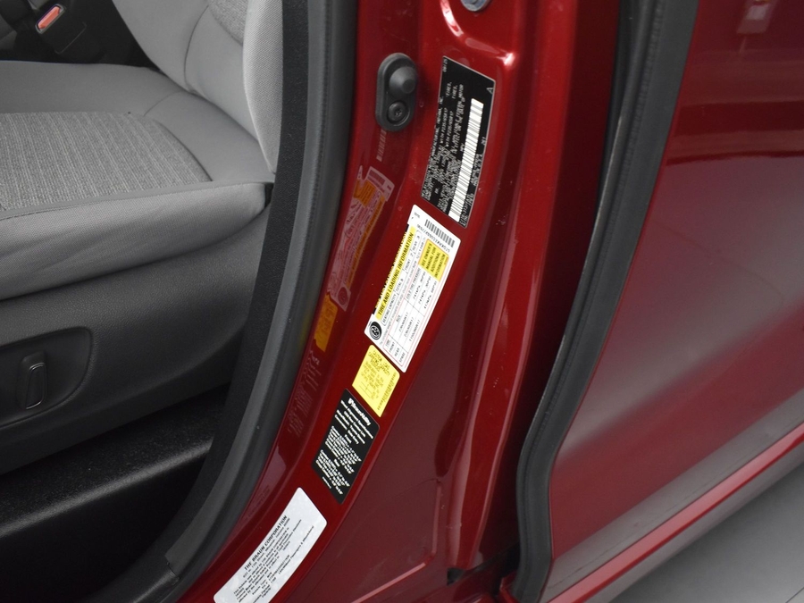 New 2025 Toyota Sienna Hybrid LE - BraunAbility Side Entry Entry Fold Out Automatic Ramp