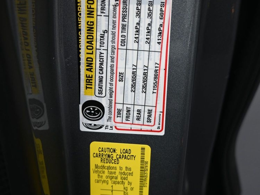 New 2026 Toyota Sienna Hybrid XLE Base - BraunAbility Side Entry Fold Out Automatic Ramp