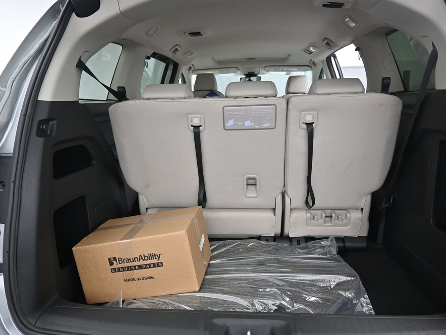New 2026 Honda Odyssey EX-L - BraunAbility Side Entry In Floor Automatic Ramp