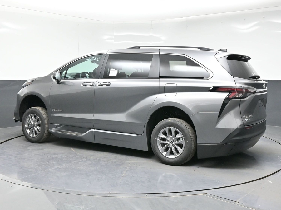 2026 Toyota Sienna's photo