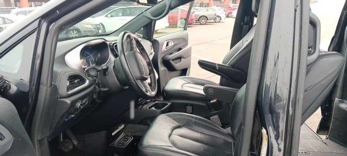 2021 CHRYSLER PACIFICA - Image 14