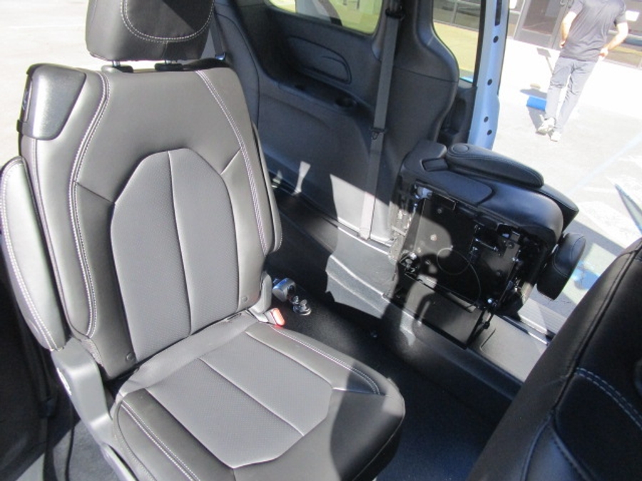 New 2025 Chrysler Voyager LX - BraunAbility Commercial Rear Entry Entry Fold Out Manual Ramp