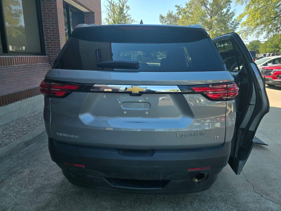 Used 2023 Chevrolet Traverse 3LT - BraunAbility Side Entry In Floor Automatic Ramp