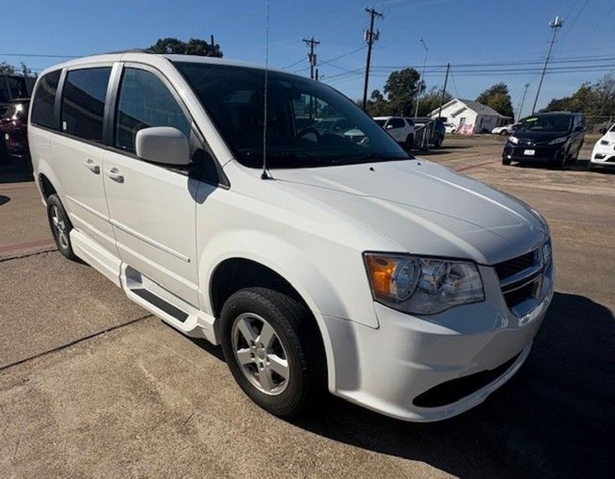  Dodge Grand Caravan image number 5