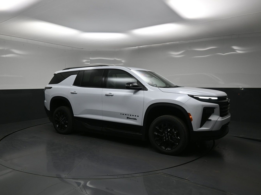 New 2026 Chevrolet Traverse 1LT Midnight - BraunAbility Side Entry In Floor Automatic Ramp