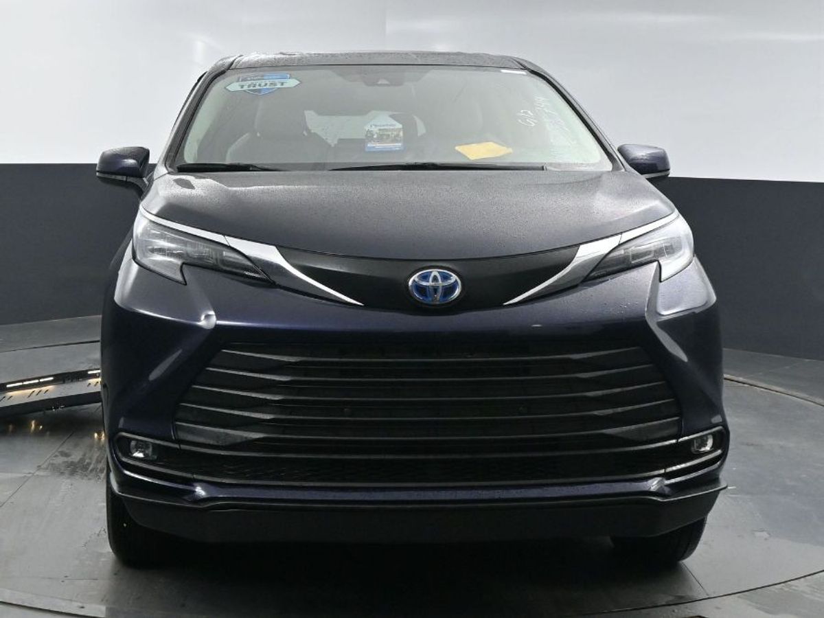 2025 TOYOTA SIENNA - Image 19