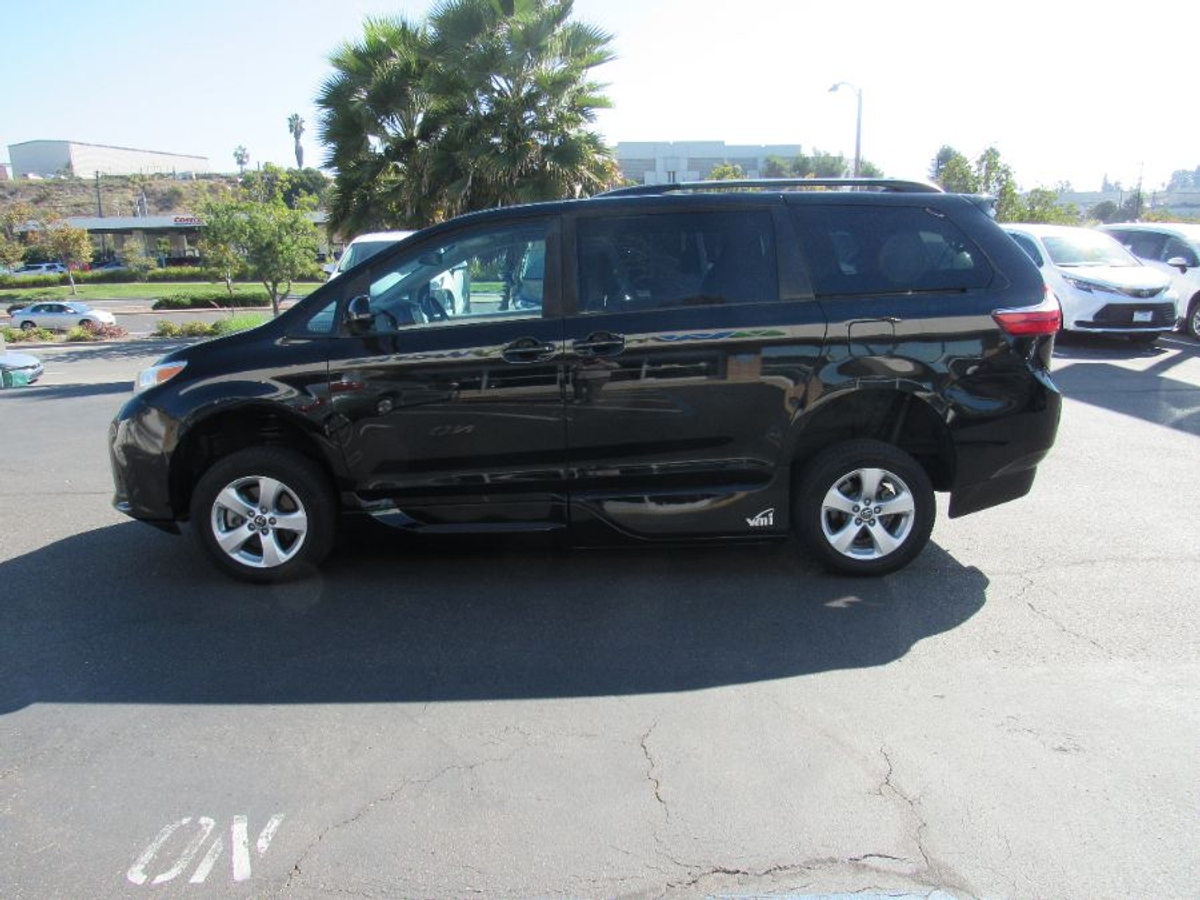 2019 TOYOTA SIENNA - Image 7