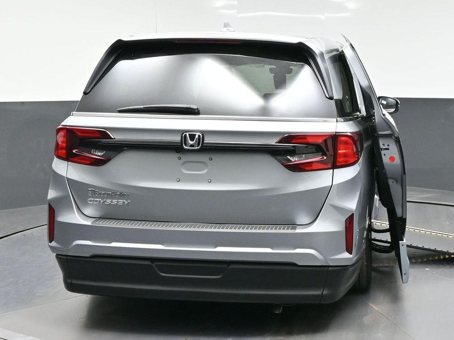 New 2026 Honda Odyssey EX-L - BraunAbility Side Entry In Floor Automatic Ramp