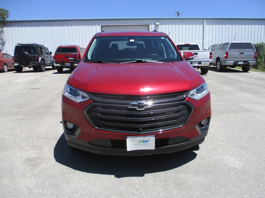 Red Chevrolet Traverse image number 5