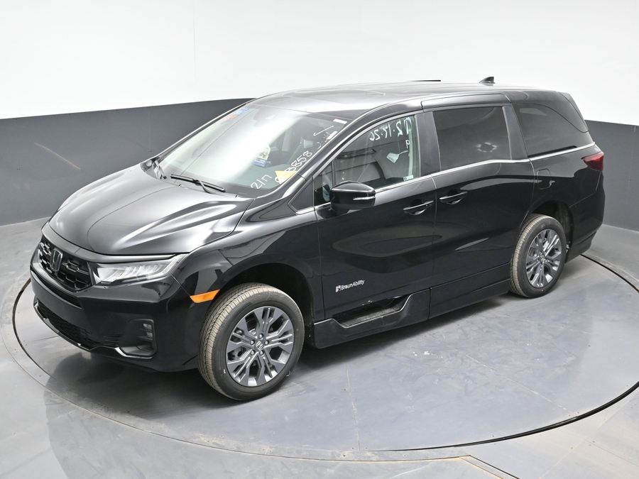 New 2026 Honda Odyssey Touring - BraunAbility Side Entry In Floor Automatic Ramp