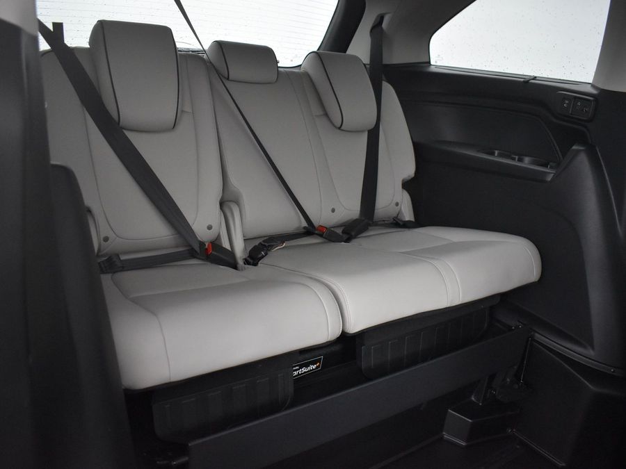 New 2025 Honda Odyssey Touring - BraunAbility Side Entry Entry In Floor Automatic Ramp