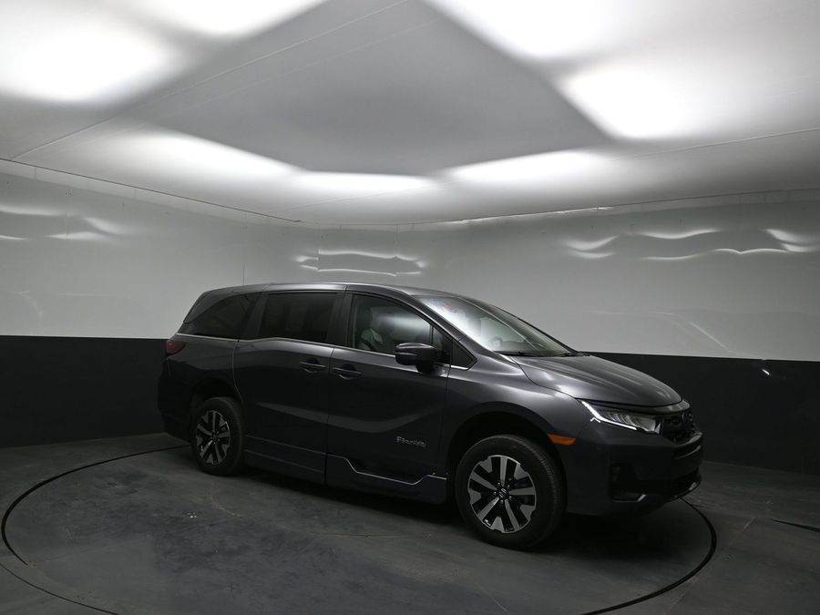 Grey Honda Odyssey image number 17