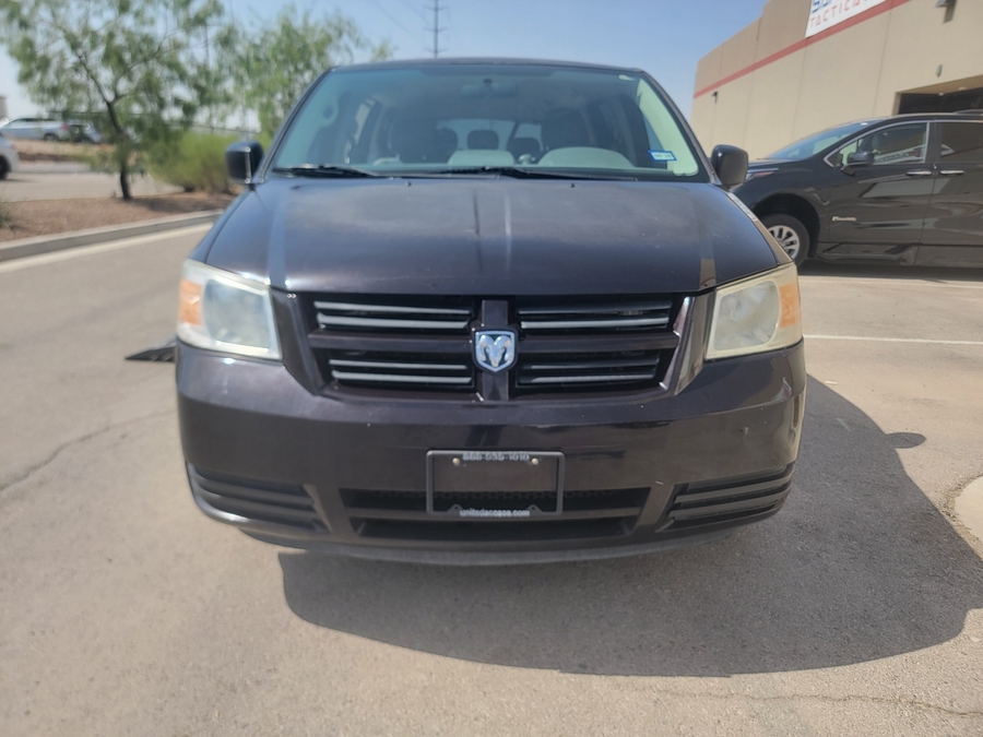 Used 2010 Dodge Grand Caravan SE - BraunAbility Side Entry Fold Out Automatic Ramp